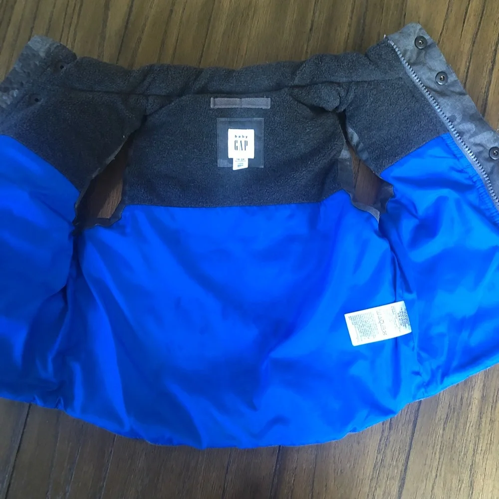 Gap toddler gray camo puffer vest